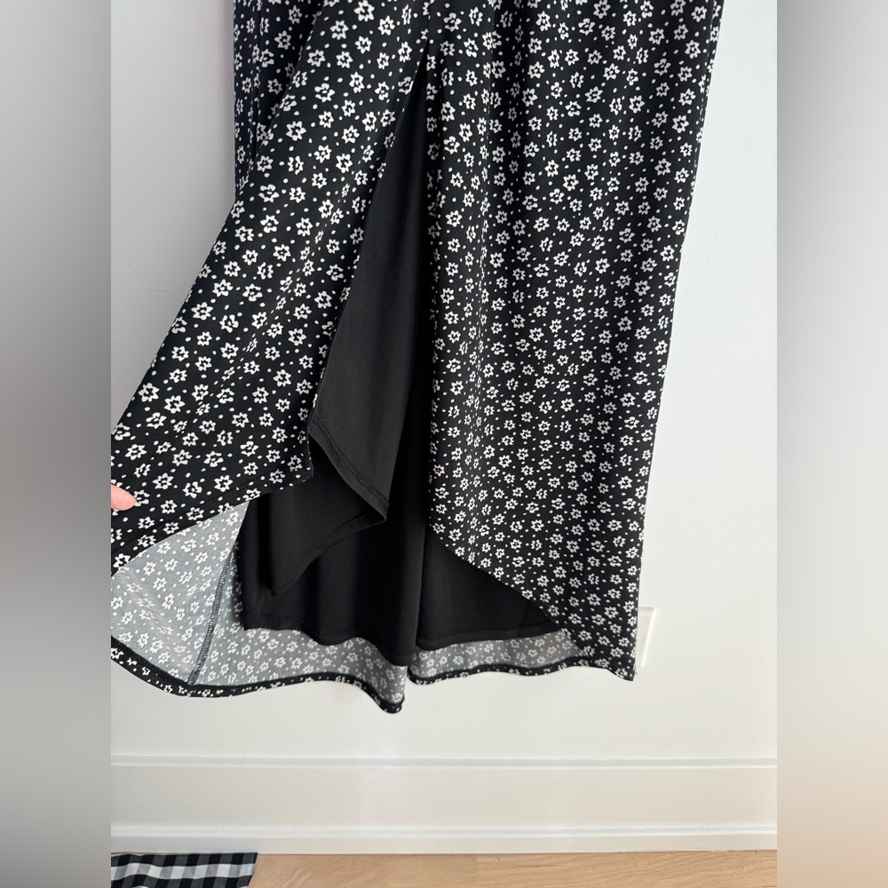 AFRM Black Ditsy Daisy Floral Plunge V Neck High Low Maci Dress NEW Women’s M - Picture 9 of 13